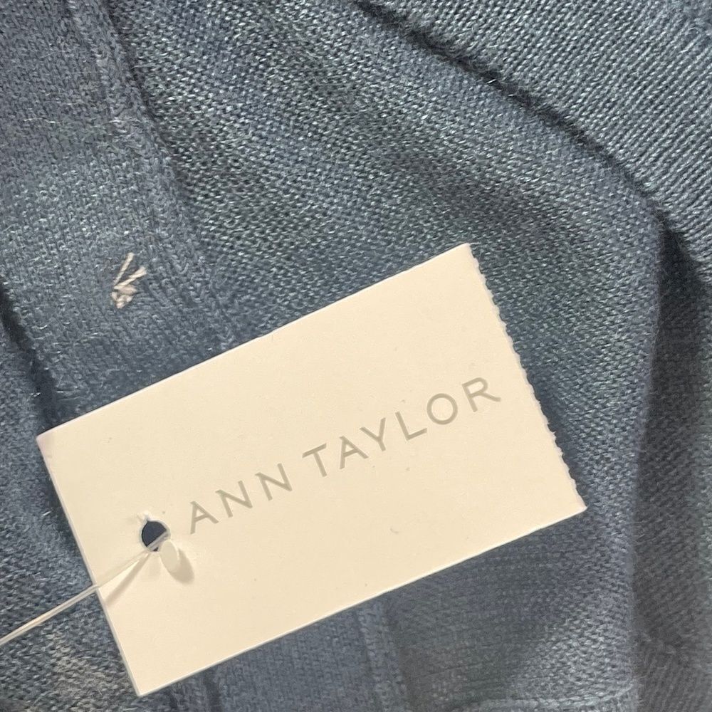 Ann Taylor Deep Blue Merino Wool Blend Back Button Long Sleeve Top Sz M - Picture 7 of 9